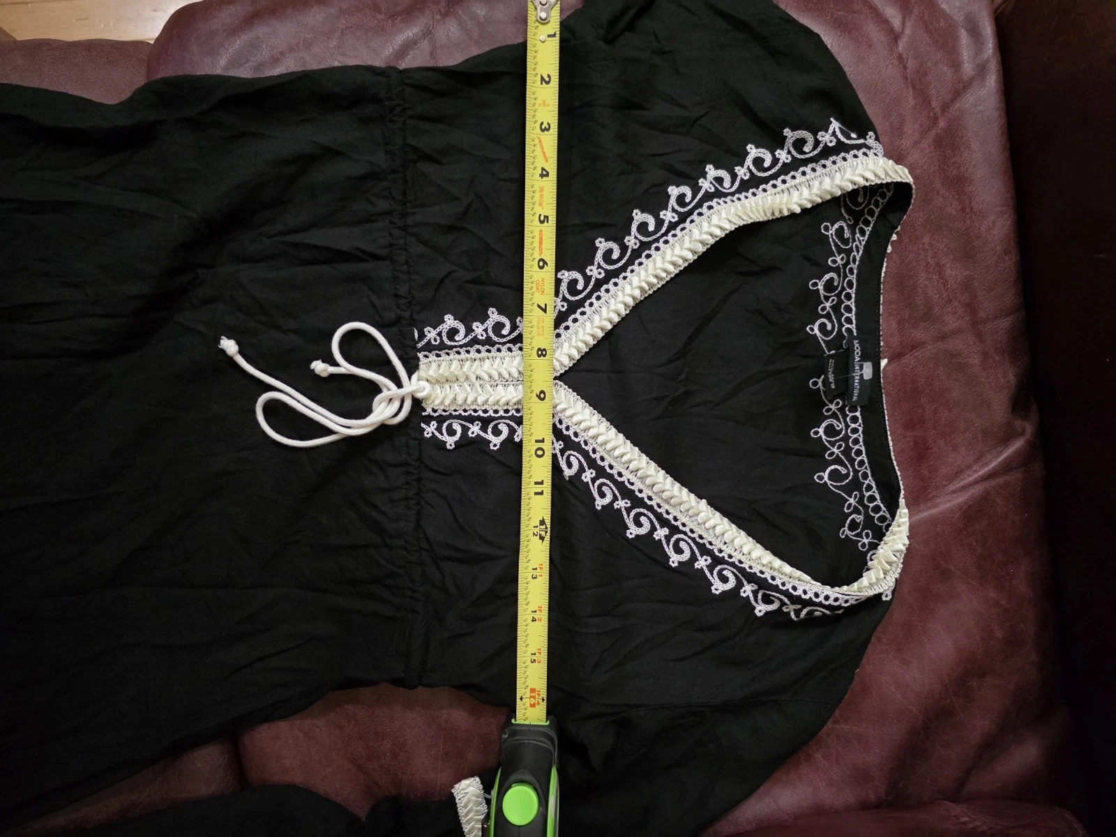 UNDERCOVER Abito Boho Victoria's Secret ricamato bohemien nero bianco orlo piccolo