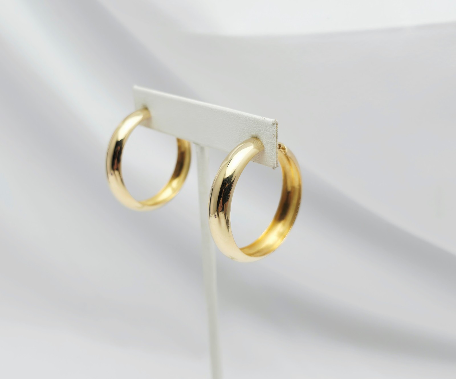 Unique Medium 18K Solid Yellow Gold Designer Poli… - image 8