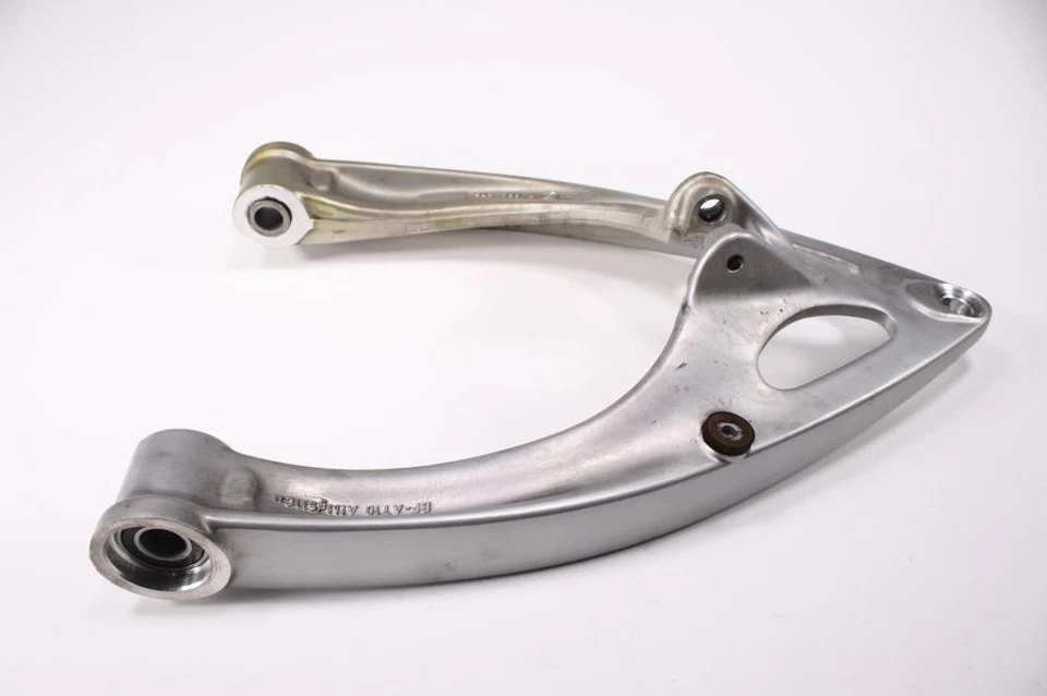 08 Marco brazo oscilante delantero BMW R1200R TRSH DV TRSH DV Foto 4 de 4