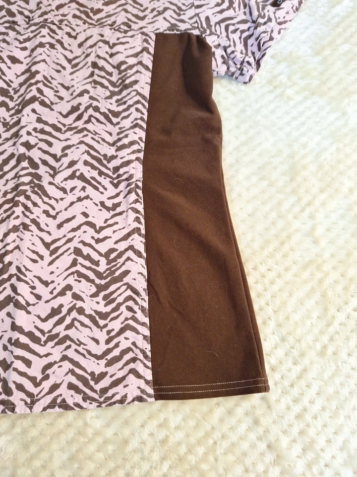 Cherokee Womens Scrub Top Sz S Pink And Brown Fun Print Two Pockets - Image 2 of 4