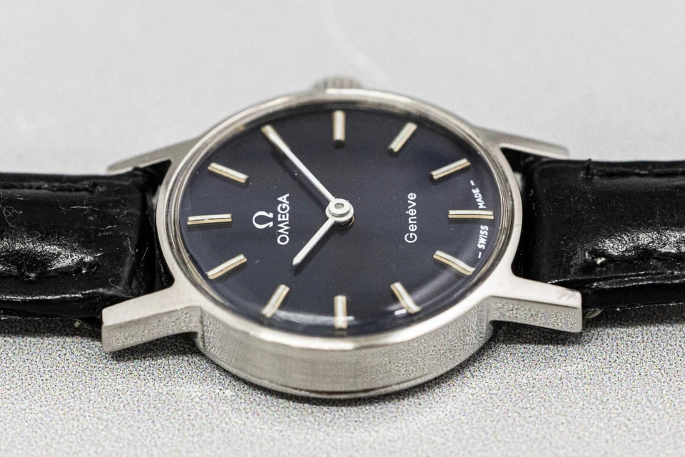 No Tariffs *NEAR MINT* Vintage OMEGA Geneve Cal.485 MT Navy Blue Dial 20mm Women - Image 4 of 4