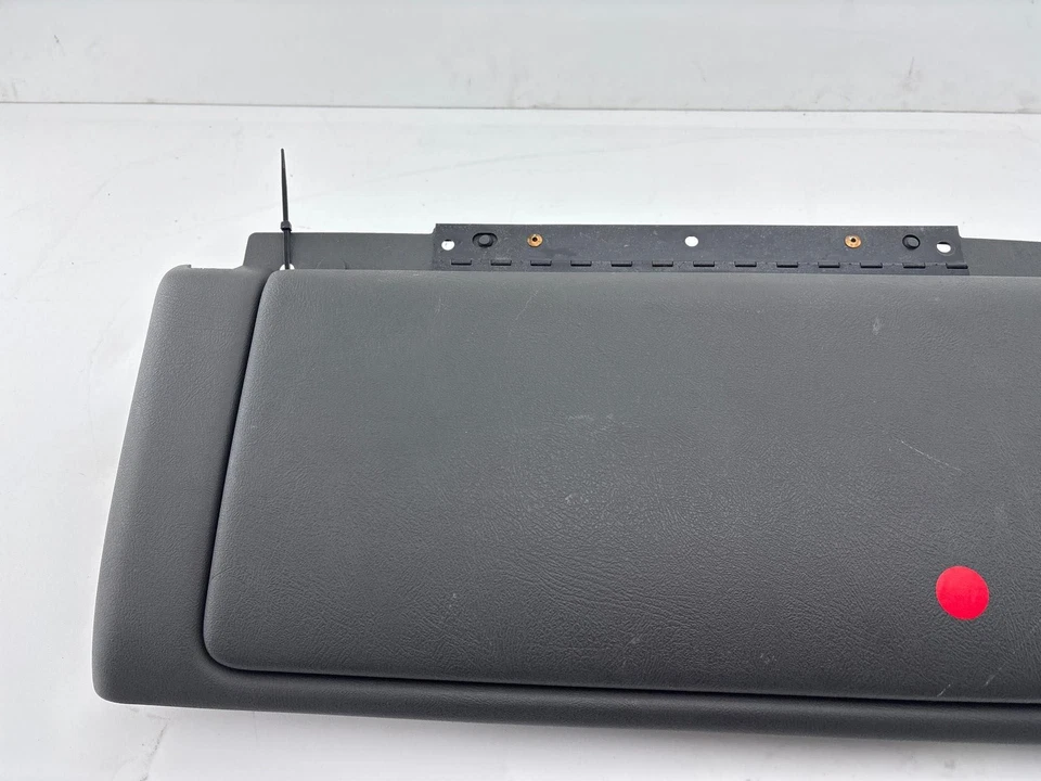 Chevrolet Silverado 1500 2003-2006 tablero de instrumentos guantera panel de ajuste bisel OEM Foto 2 de 4