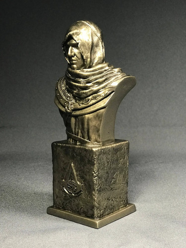 CUSTOM SCULPTED INSPIRED BY BAYEK FRYE ASSASSIN'S CREED FAUX BRONZE BUST STATUE - Picture 7 of 7