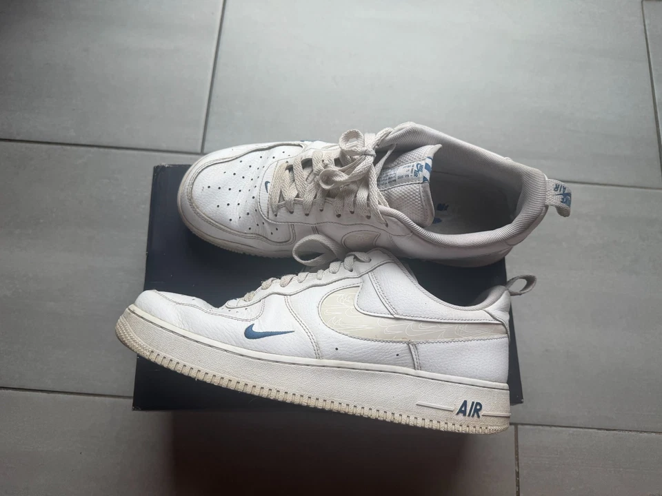 Nike Air Force 1 '07 LV8, photo 1 sur 5
