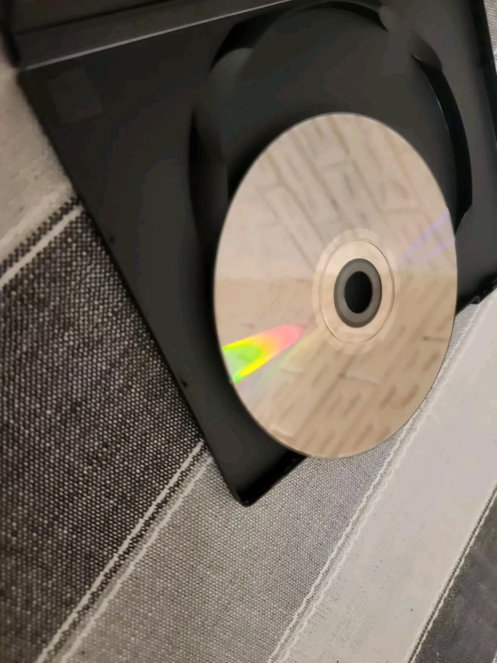 Men In Black 3  DVD 2012 Will Smith Tommy Lee Jones Josh Brolin - Image 4 of 4