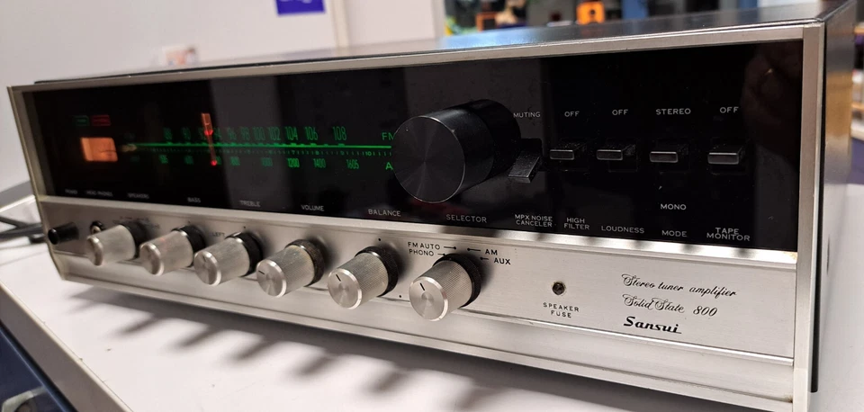 Sansui Solid State 800 Sintoamplificatore Stereo AM/FM vintage - Immagine 2 di 4