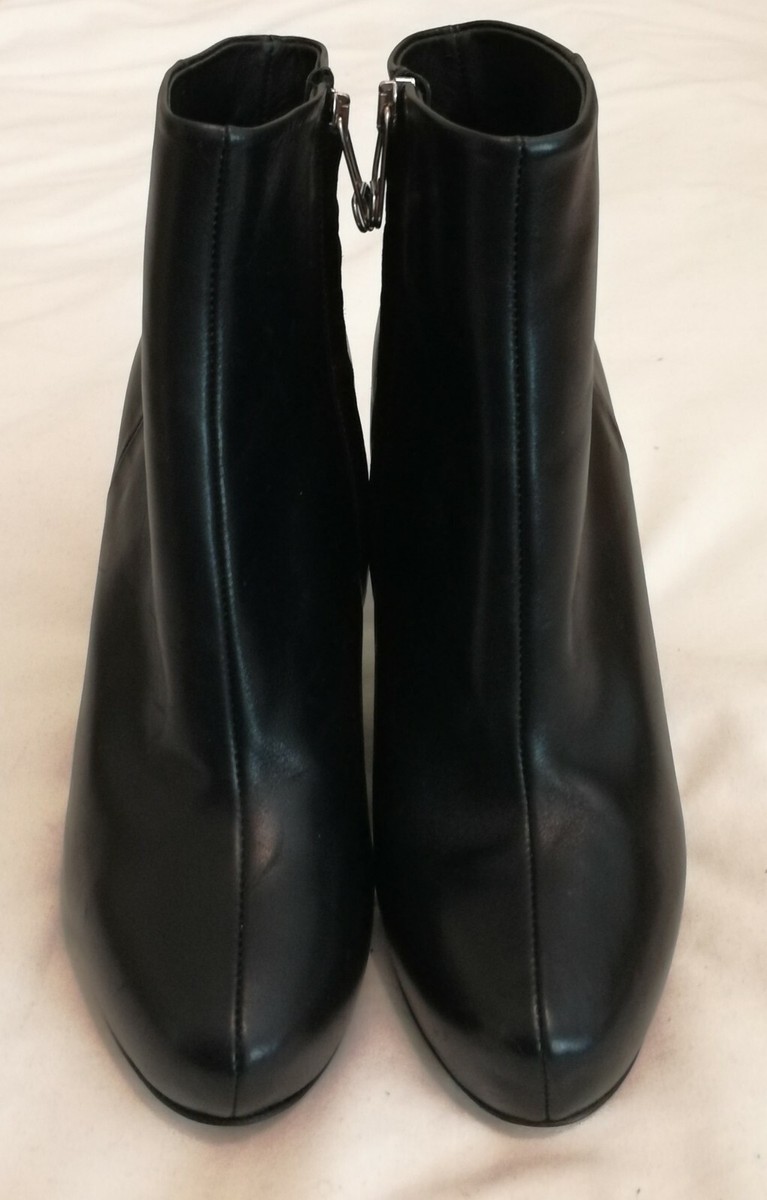 【関税&送料込み】Maison Margiela Black Calf Leather Walle Maison Margiela 22 Curved Heel Calf Leather Boots Black uk 6