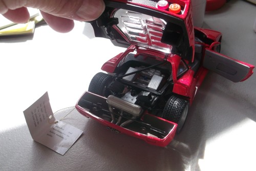 1989 FERRARI F40 RED CAR 1:24th FRANKLIN MINT #B11SG44 NEW IN BOX ALL PAPERWORK - Picture 3 of 12