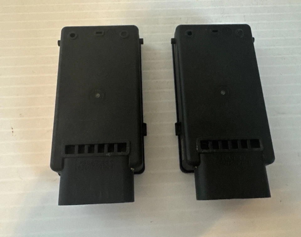 2025 Cadillac Escalade Right and Left Transceiver 85026366 & 85026367 OEM K0067 - Image 2 of 4