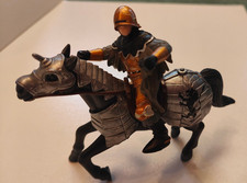 Simba - Greif Ritter mit Pferd - ca 16cm lang - ca 180g schwer