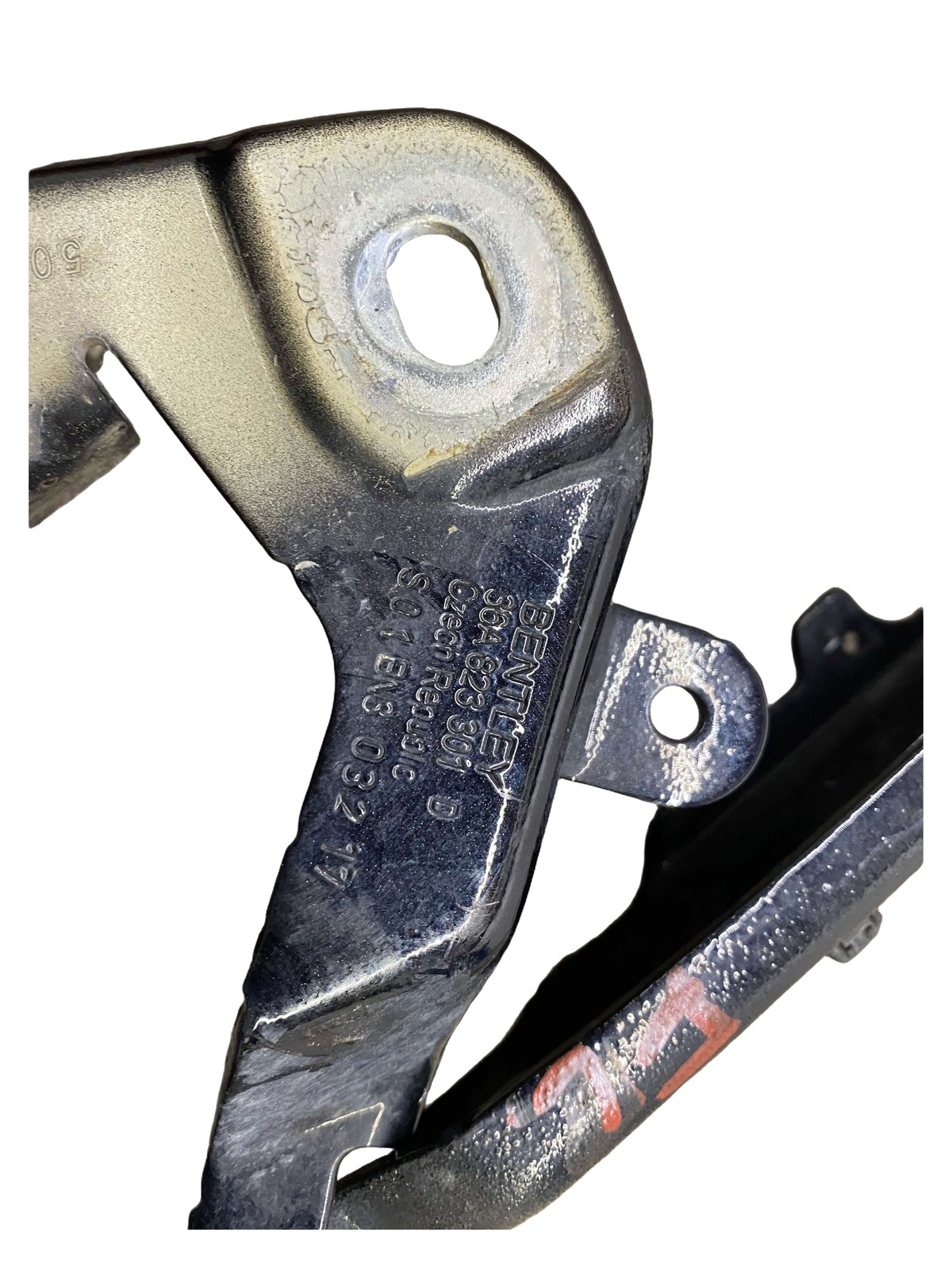 Bentley Bentayga 2015-2020 Front Right Hinge brackets Set