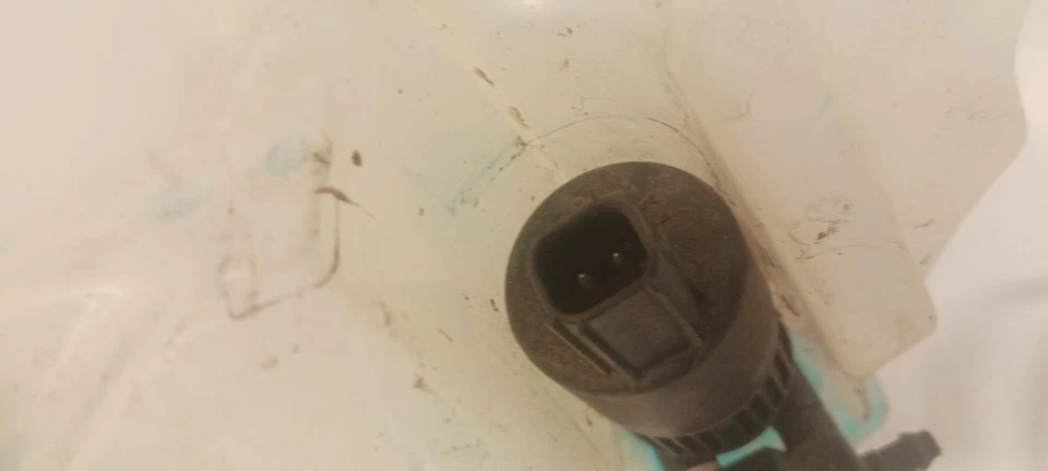 '10-'16 CADILLAC SRX Washer Bottle w/o headlamp washers OEM 6 Month Wnty! - Изображение 4 из 4