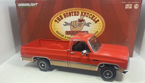 GREENLIGHT 1/18 Scale 1982 GMC K-2500 “SIERRA GRANDE”CUSTOM BUILD - Picture 2 of 12