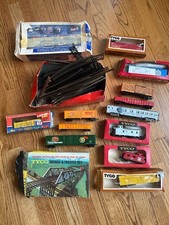 Vintage TYCO HO Scale Train Lot Freight Cars, Track - Preowned