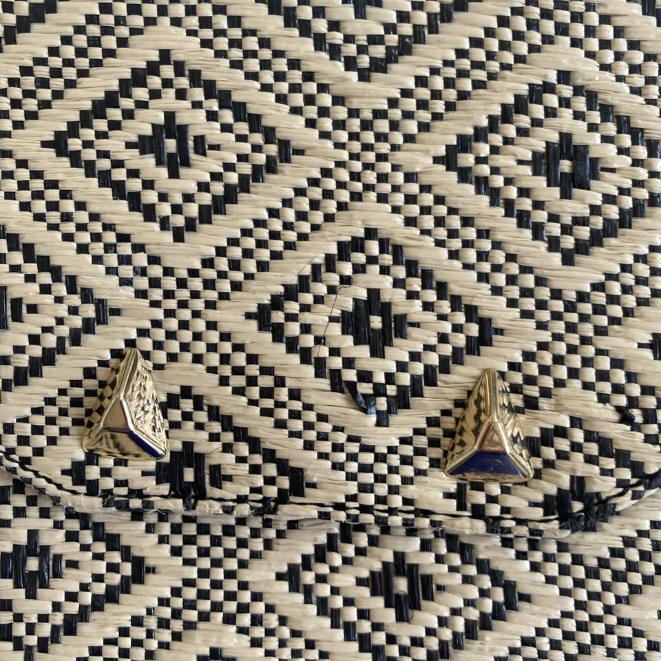 Bolso sin asas de paja Stella & Dot cierre magnético bonito forro rosa negro y tostado boho Foto 2 de 4