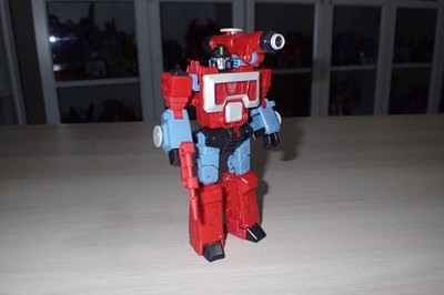 Transformers Studio Series 86 Autobot Perceptor