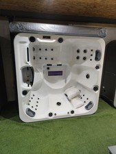 HOT TUB ATARA 5 SEAT LUXURY CANADIAN GECKO 13AMP PLUG SPA LIGHTS MUSIC EX DEMO