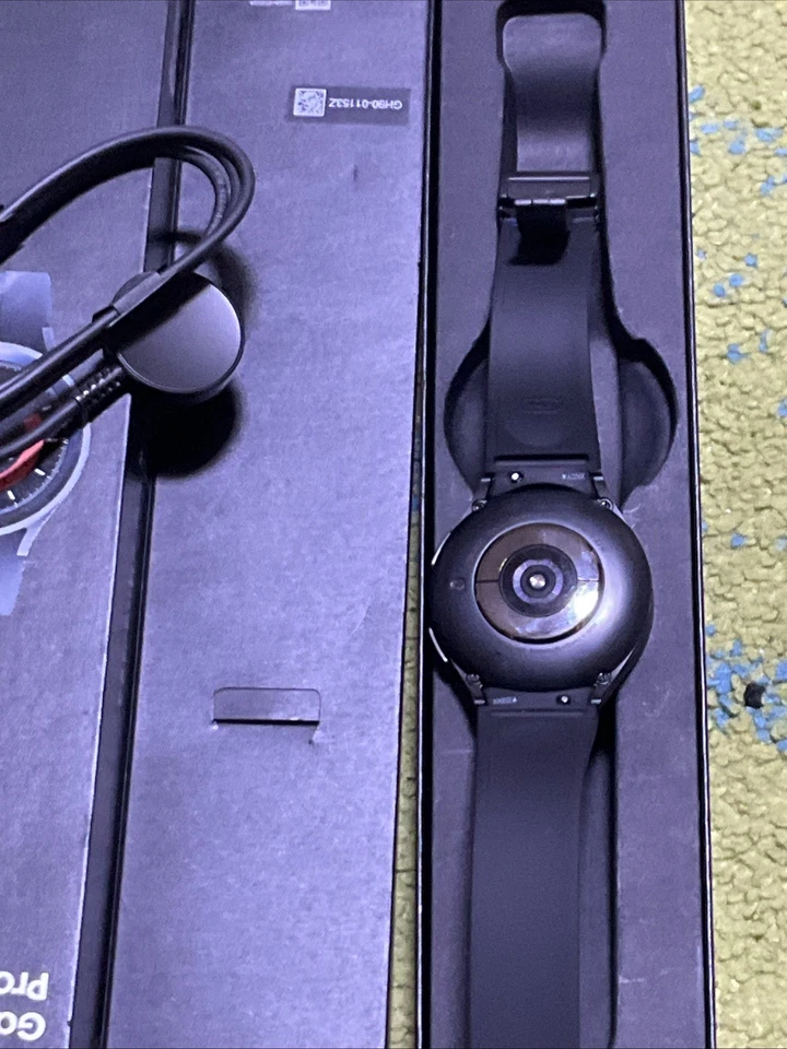 Samsung Galaxy Watch 5 Pro 45mm Black Titanium Case Smartwatch SM-R920NZKAXAA - Image 4 of 4