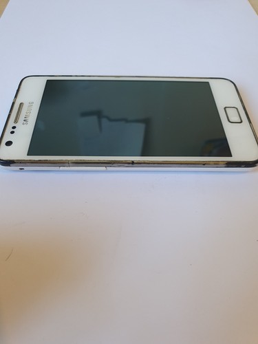 Samsung Galaxy S2 16GB GT-I9100 White Unlocked Ready To Use Mobile Phone - Picture 9 of 11