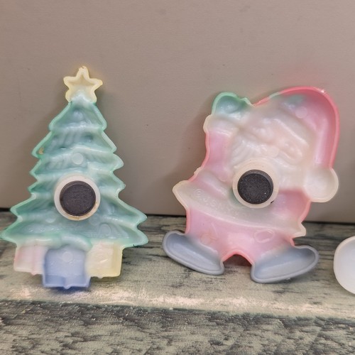 Calamite plastiche stampate natalizie JSNY vintage anni 70 albero di Babbo Natale calza pupazzo di neve - Foto 6 di 10