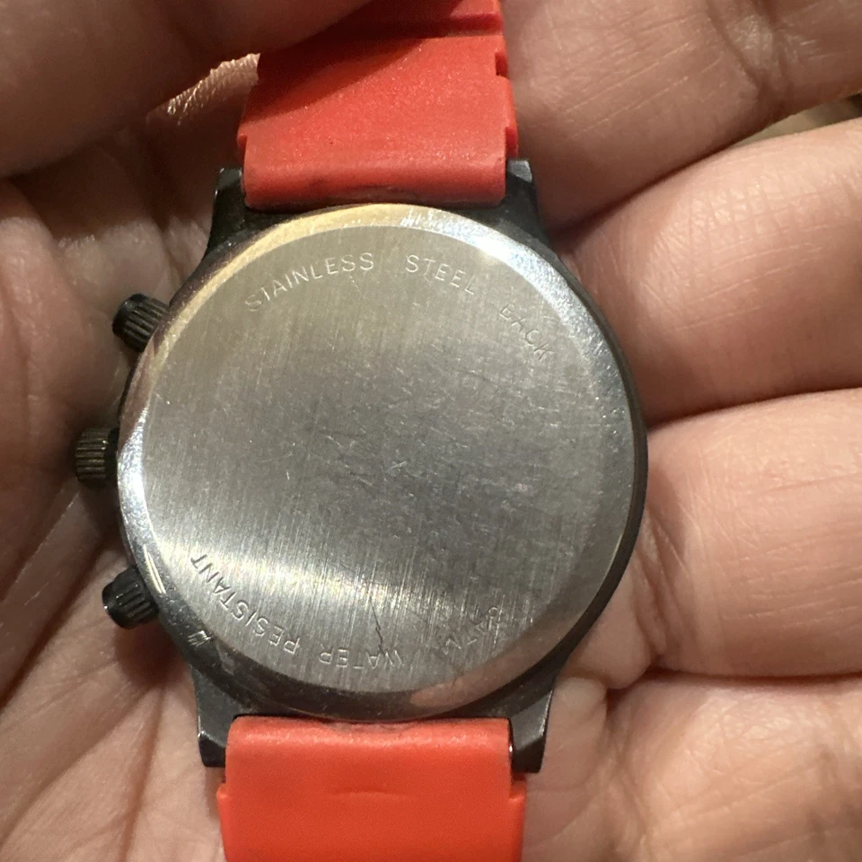 Reloj PEUGEOT FASE LUNAR Calendario Perpetuo Cuarzo Rojo Funcionando De Colección Ver Descripción Foto 3 de 4