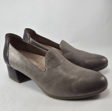 Dansko Preston Stone Burn Shed Beige/Black Nubuck Pumps Size 36 Comfort