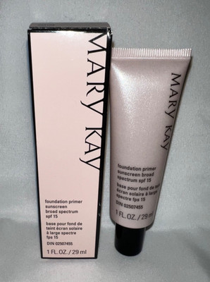 Mary Kay Foundation Primer w/ Sunscreen Broad Spectrum SPF 15 Exp: 06/2027