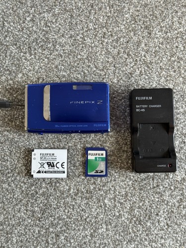 FUJIFILM FinePix Z10fd 7.2MP Compact Digital Camera + Charger + Original Case - Picture 2 of 13