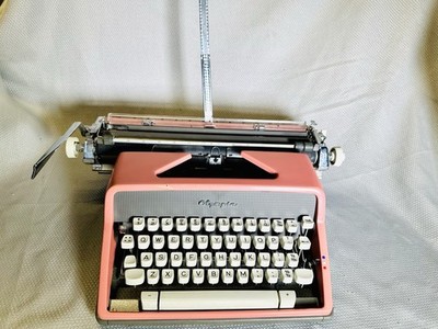 SUPERB RARE Antique WEST GERMANY Pink Salmon Olympia De Luxe SM7 Typewriter 60s