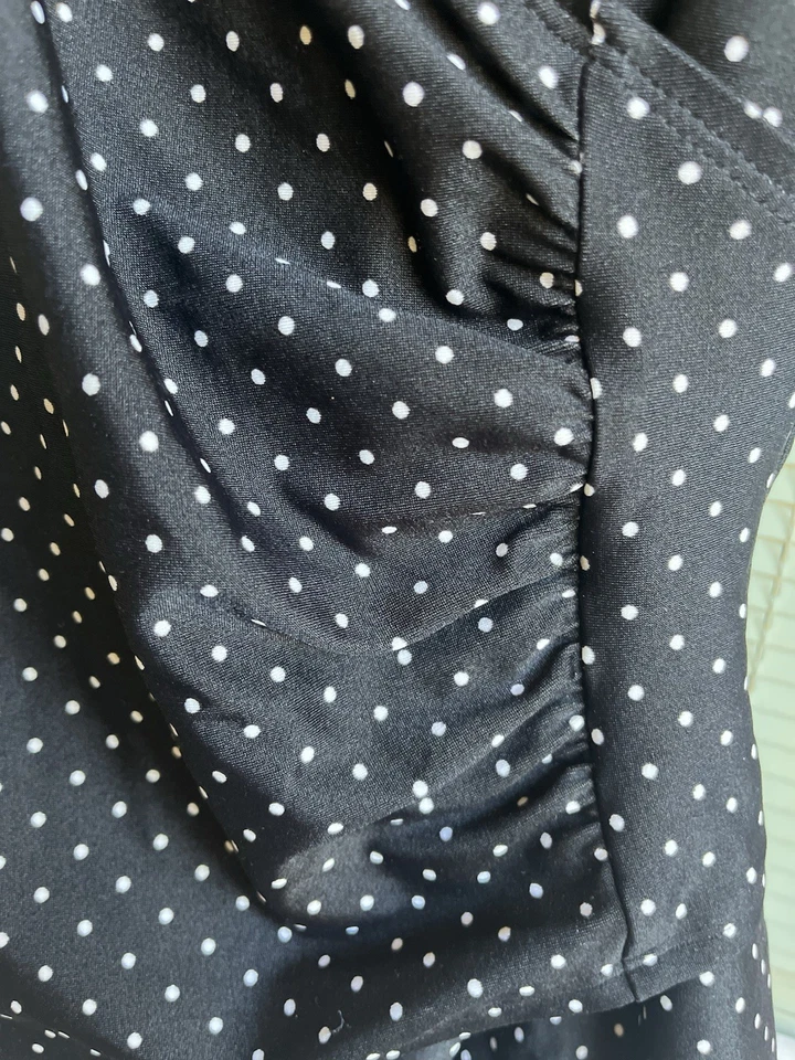 Traje de baño Jantzen vintage años 90 lunares negros de una pieza modesto abrigo sintético clásico Foto 3 de 4