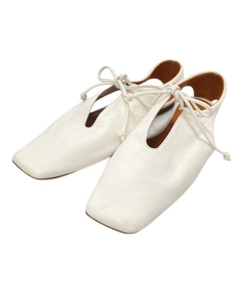 Pippichic                    Square toe pumps whi… - image 1