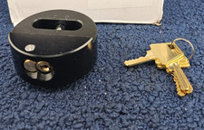 BI007371: Heavy Duty Hidden Shackle Padlock Black For Trailers and Vans