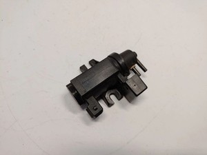 BMW 5 F10 F11 2012 Benzin/Elektro 225kW Unterdruckventil 11747584628 ATA53476