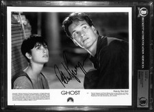 Patrick Swayze RARE Signed Ghost 8x10 Press Still BECKETT (Grad Collection)