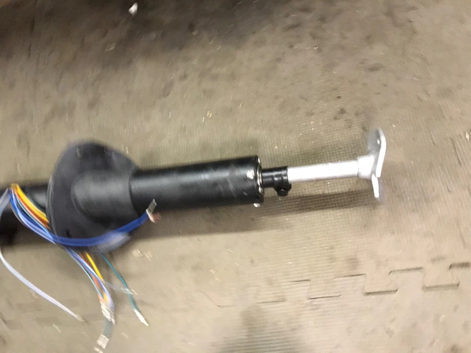 Camión Ford 1967-1972 F-100 F-150 F-250 F-350 columna de dirección reconstruida 2x2 P/S Foto 4 de 4