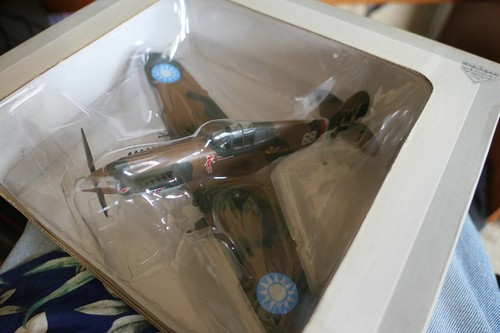 SpecCast P-40 Warhawk Charles Older AVG #68 1:48 Diecast New - Picture 2 of 3