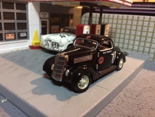 Rare 1935 Ford Oval Track Stock Car, Bill France Sr. 1:43 Scale Team Caliber - Picture 5 of 7