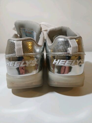 UK 3 Girls Heelys Trainers - LED Light Up Roller/ Wheels Shoes - Silver - Picture 23 of 24