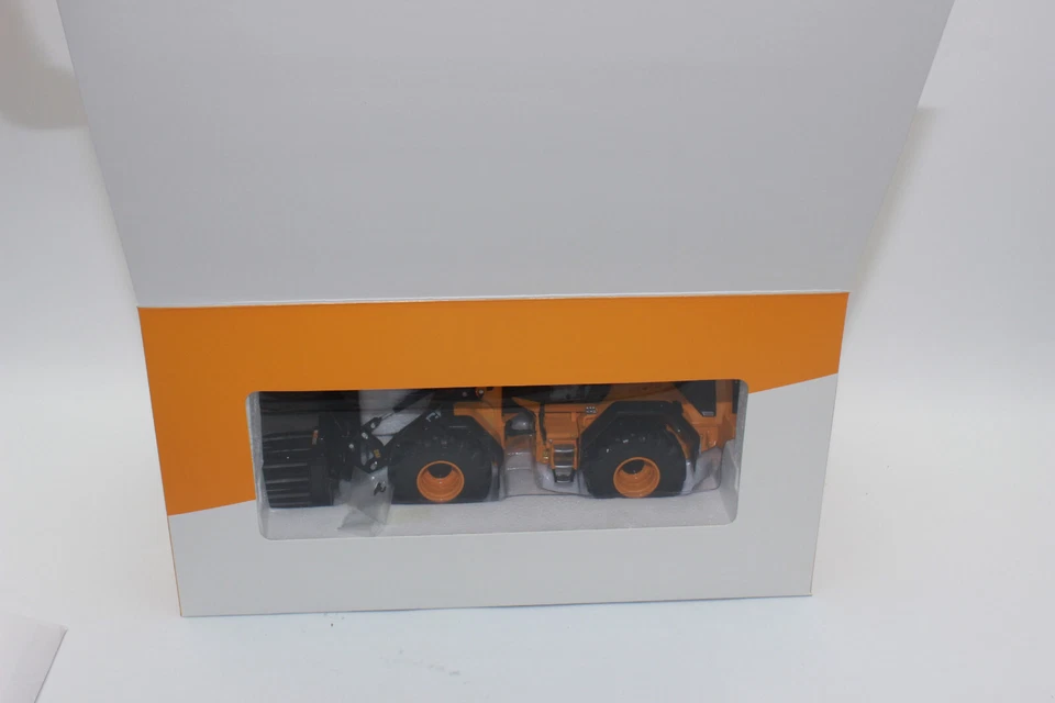 At 3200180 Jcb Agri 435 S Wheel Loader With Fork 1:3 2 Charger New IN Boxed - Image 4 of 4