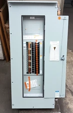 NEW EATON PRL1X 225 AMP MAIN LUG PANEL 30 CIRCUIT NEMA 3R 208Y/120 VAC 3Ø