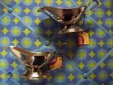 stainless steel gravy/dressing boat (2)
