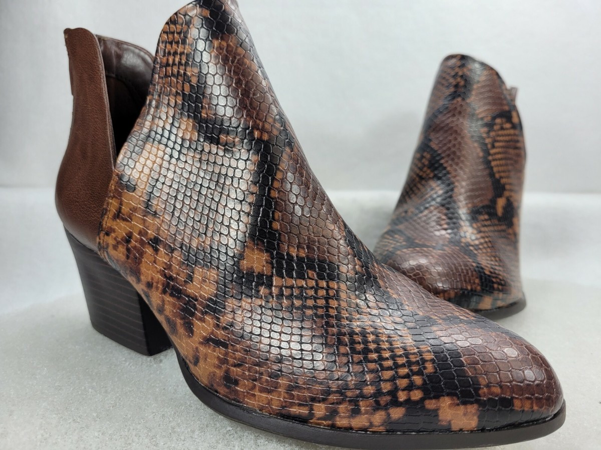R2 Women's M Nadia Brown Snake Print Almond Toe Block Heel