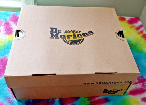 DR. MARTENS 2976 Chelsea Black Boot Unisex Sole (US 8 Men, US 9 Women) Preworn - Picture 9 of 9