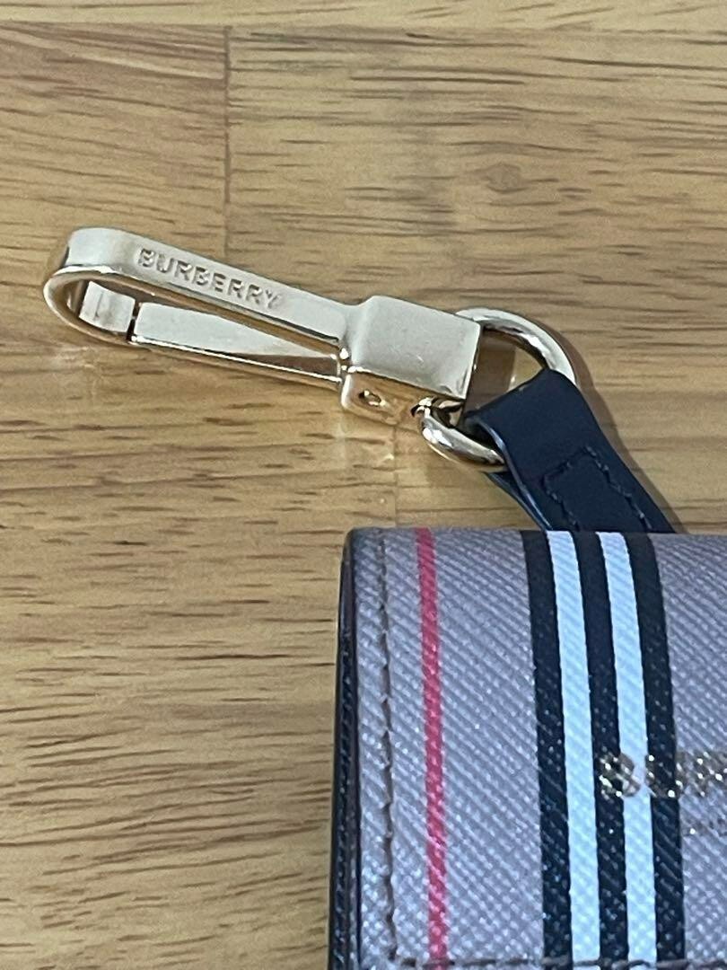Burberry Airpods Pro Case Luxury Accessory Stylish