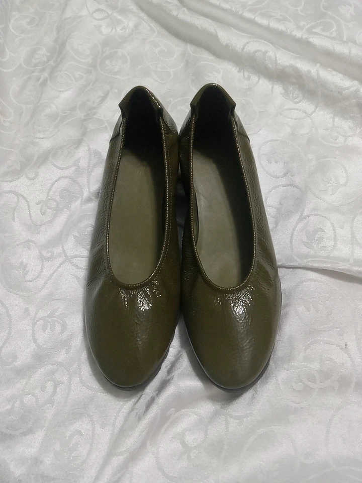 Zapatos Bailarinas Arche Lomiss en Charol Oliva Hechos en Francia 40 Talla 9 Foto 2 de 4