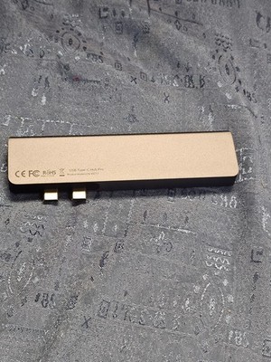 UtechSmart UCN3317 USB C Hub. Pre-owned