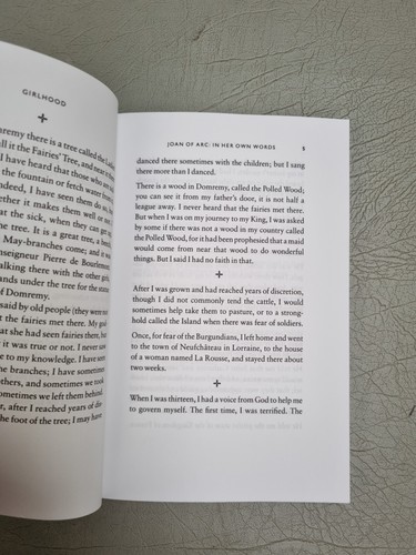 Joan of Arc: in Her Own Words by Joan of Arc (1996, Paperback) Book - Foto 7 di 7