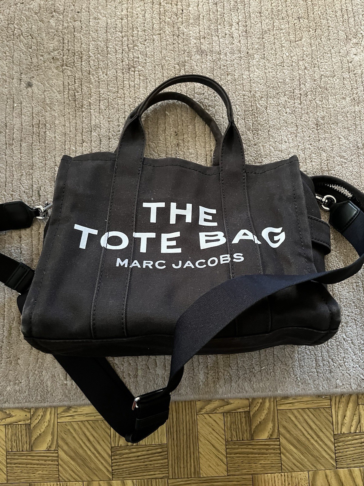 Marc Jacobs The Tote Bag Black Logo Zip Tote, Detachable Strap, Inner Pockets