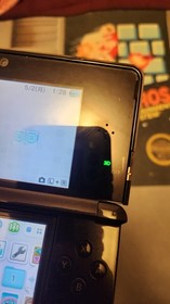 Nintendo 3DS CTR-001 Black Handheld System NTSC-J 3D Wi-Fi 2GB 2011