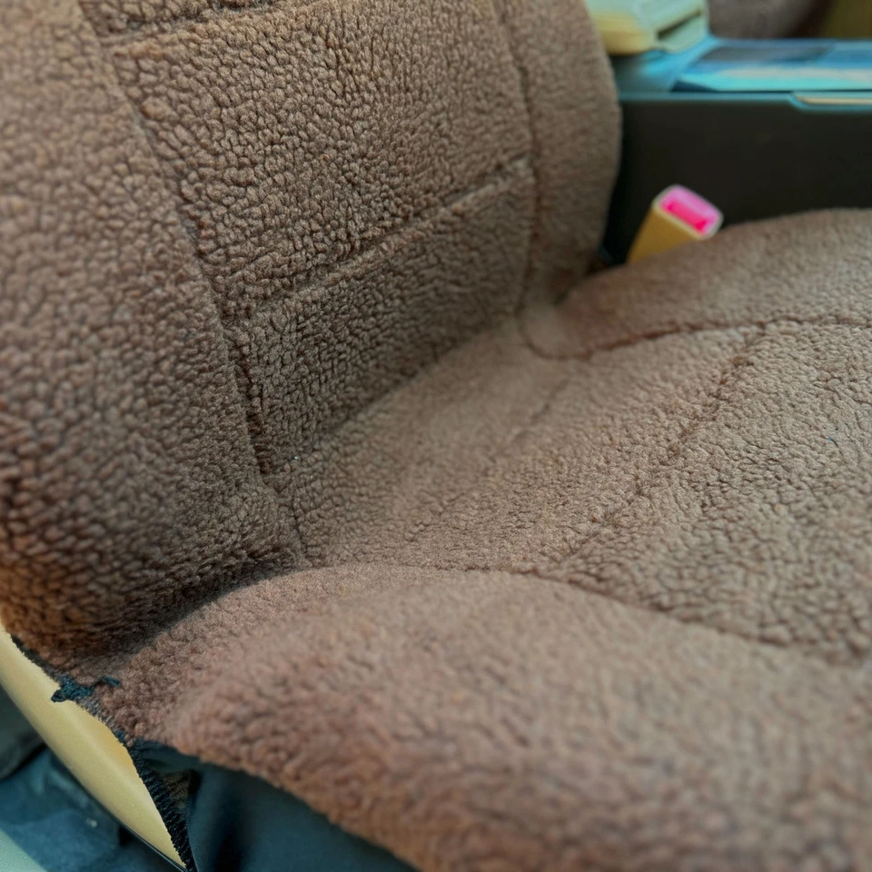 Fundas de asiento de auto delanteras de piel de oveja sintética para Toyota Tundra Tender, 2 piezas Foto 4 de 4